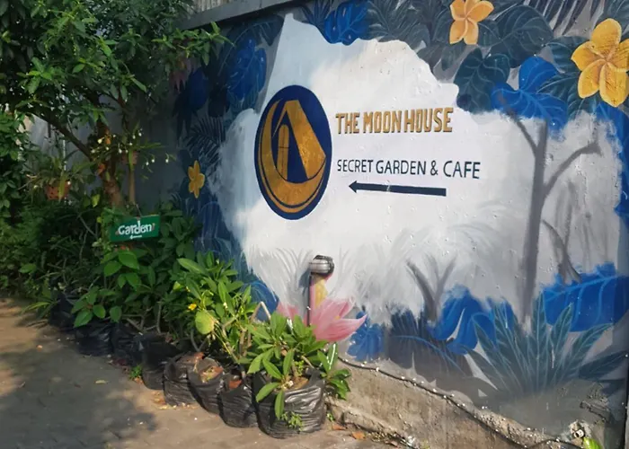 The Moon House For Entrepreneurs *